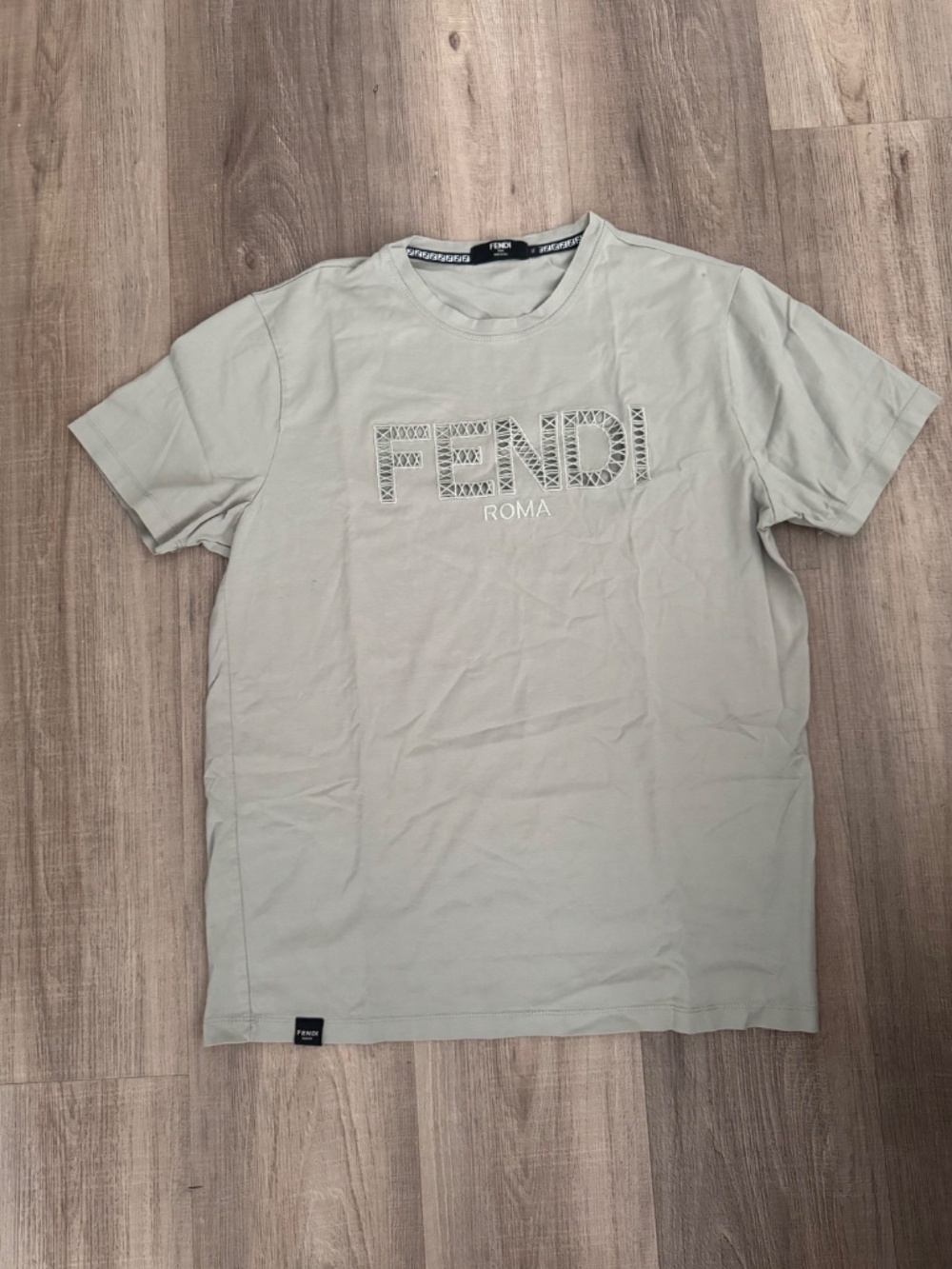 FENDI Roma Embroidered Logo Tee (XL) - Picture 5 of 14